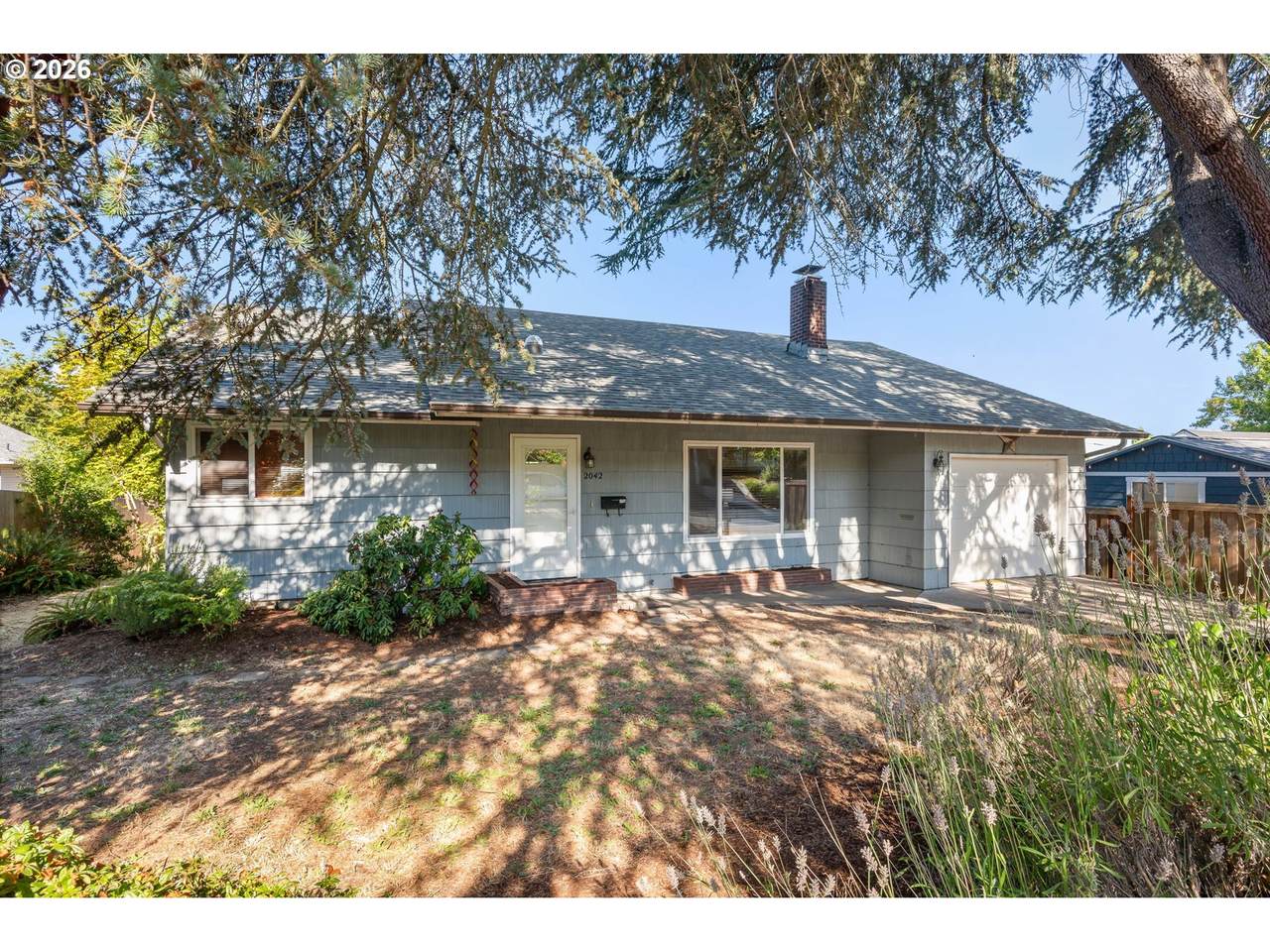 2042 Lincoln St - Photo 1