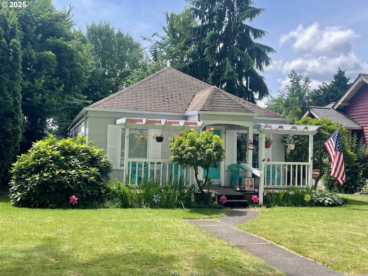 1821 Nichols Blvd - Photo 1