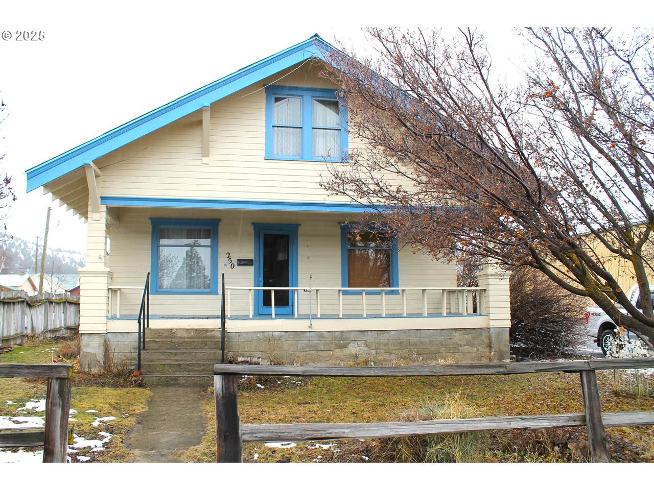 250 Dayton St - Photo 1