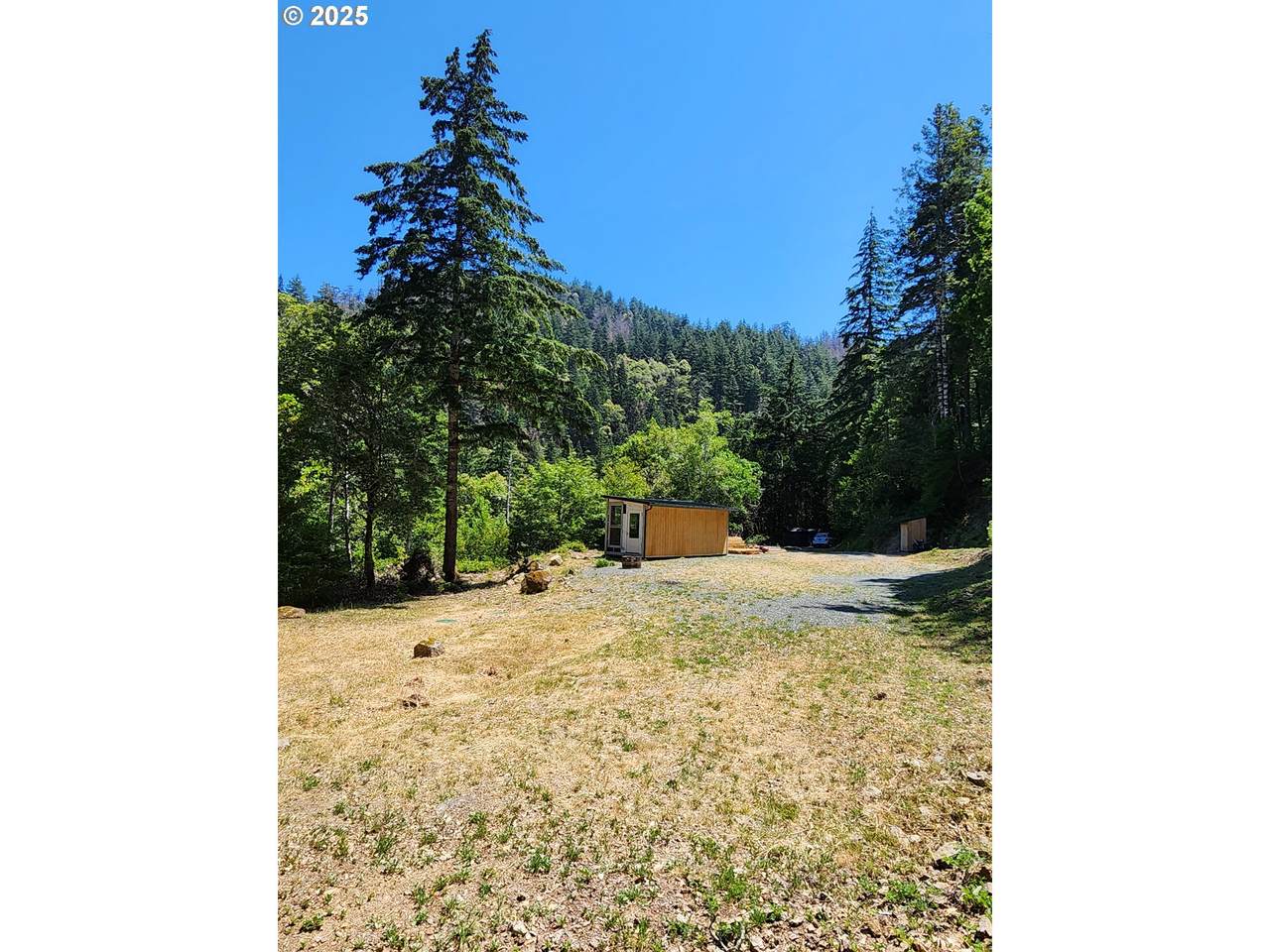 https://bt-photos.global.ssl.fastly.net/portland/1280_boomver_1_318969530-2.jpg