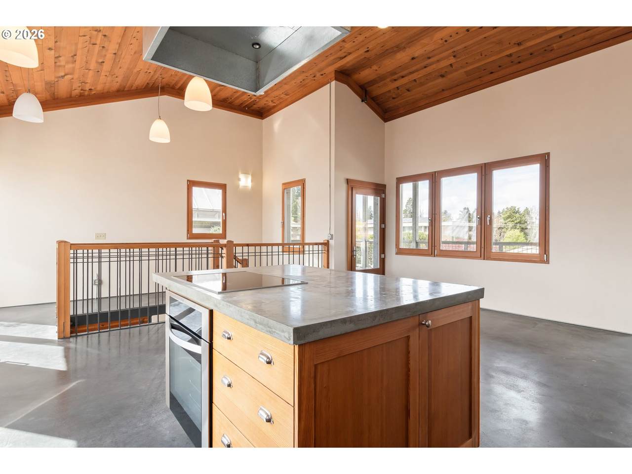 https://bt-photos.global.ssl.fastly.net/portland/1280_boomver_1_319354036-2.jpg