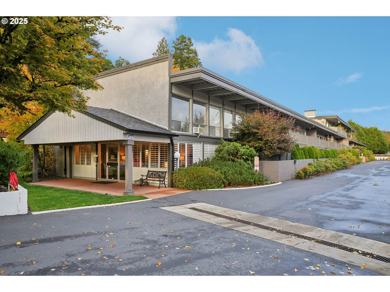 4460 Scholls Ferry Rd - Photo 1