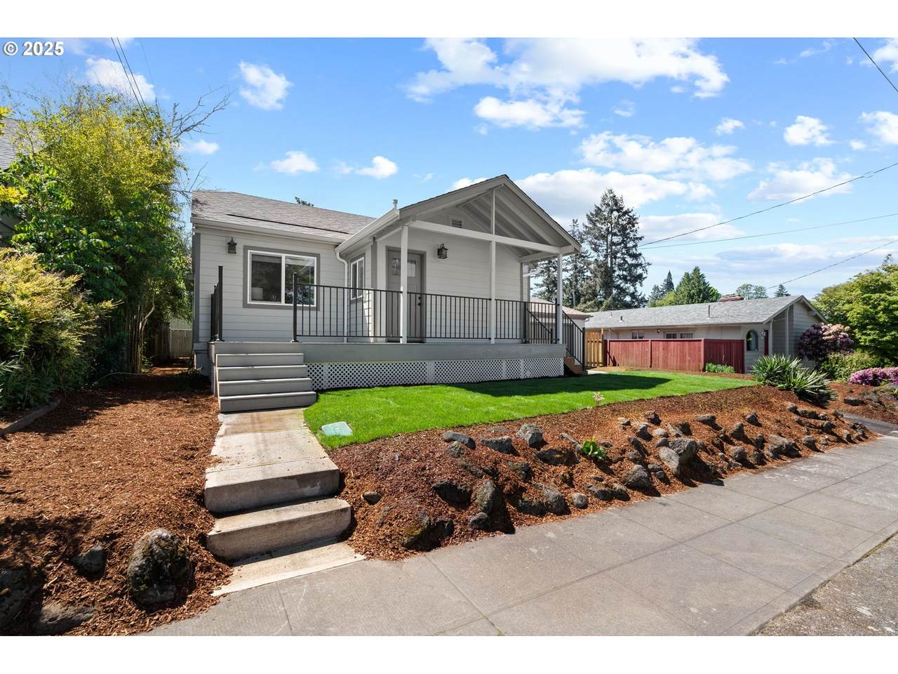 5020 Bush St - Photo 1