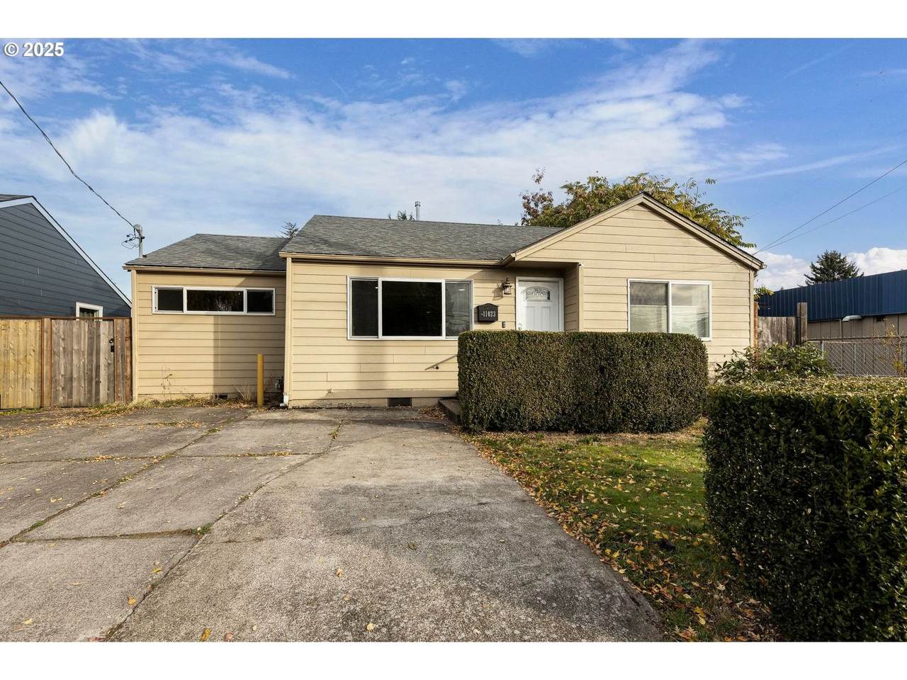 11023 Glisan St - Photo 1