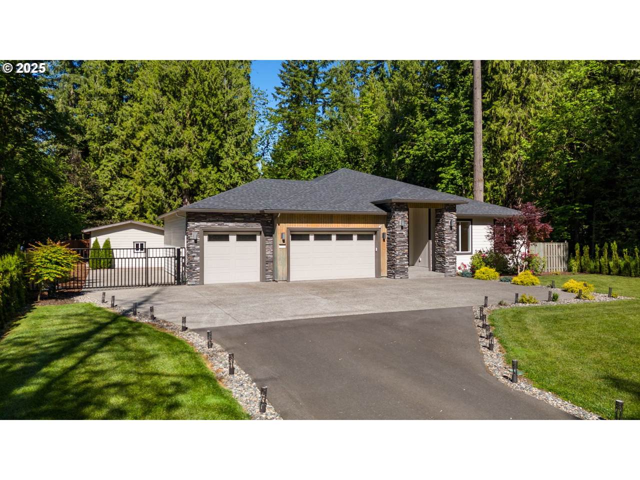 https://bt-photos.global.ssl.fastly.net/portland/1280_boomver_1_320749018-2.jpg