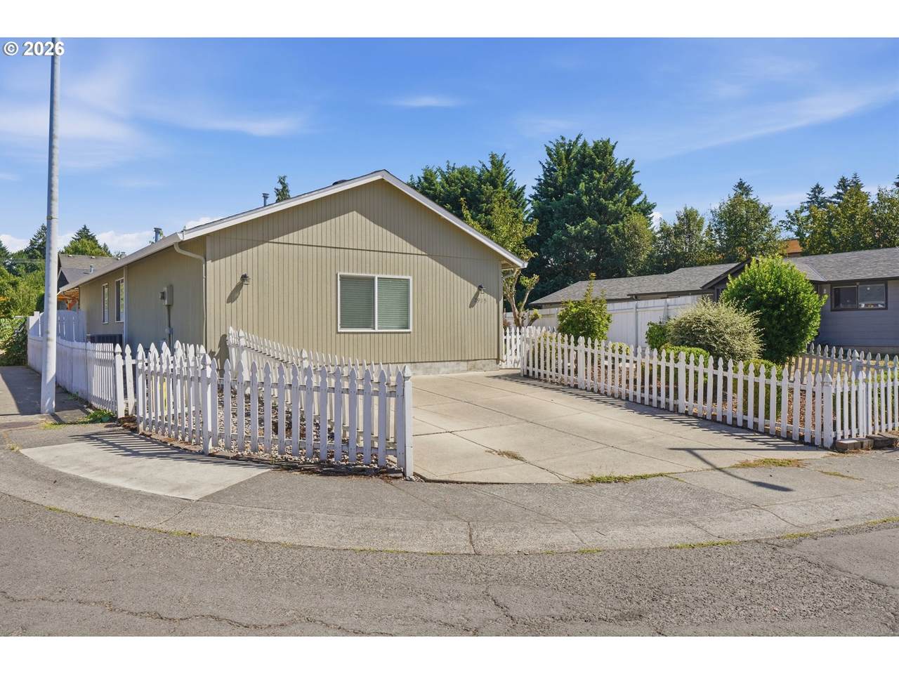 https://bt-photos.global.ssl.fastly.net/portland/1280_boomver_1_322545999-2.jpg