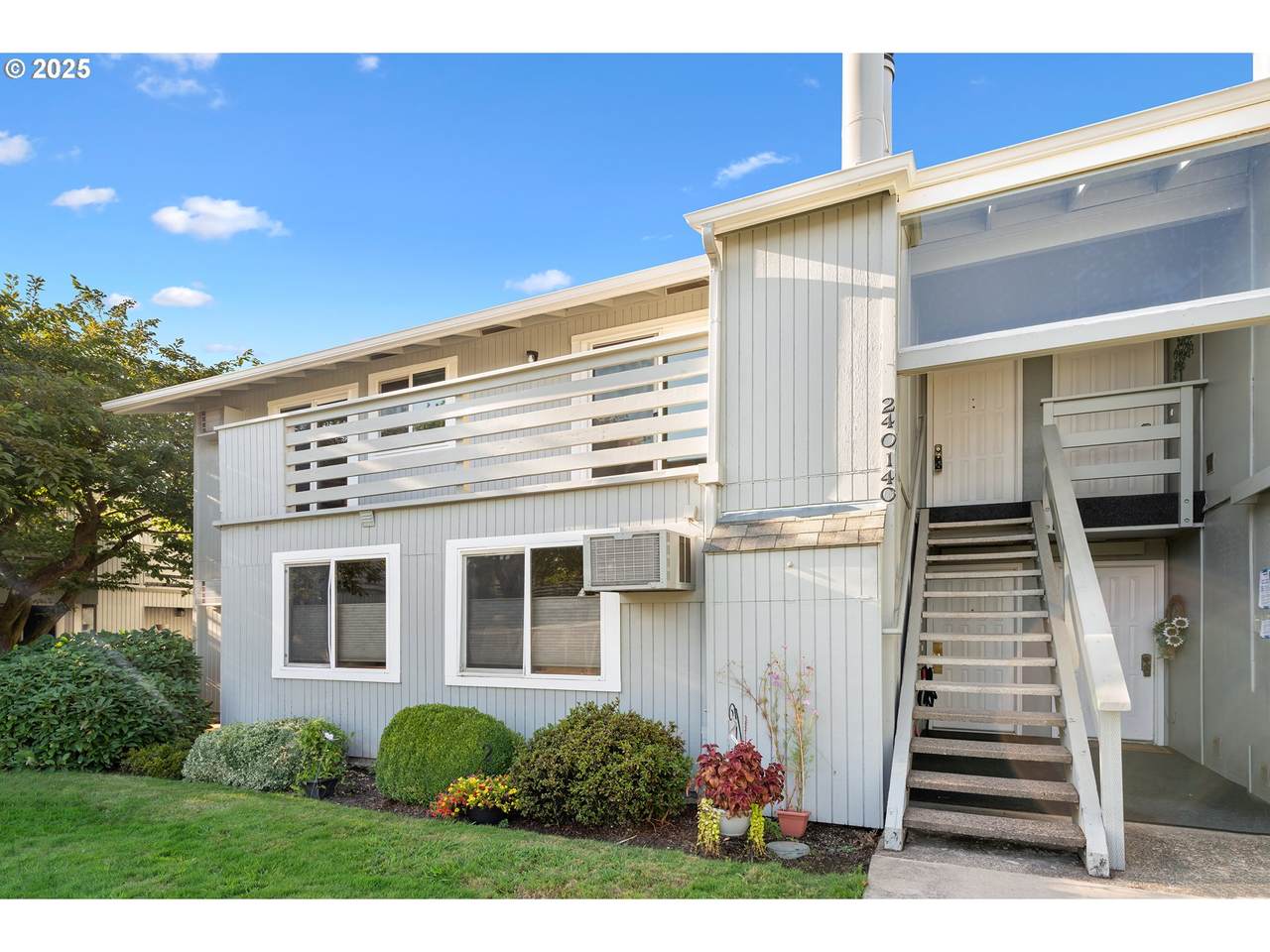 650 Harlow Rd - Photo 1