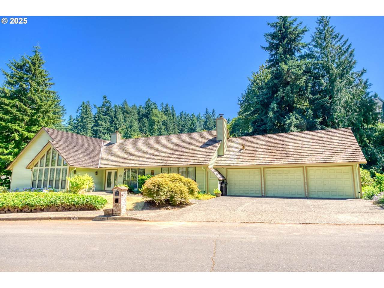 2626 Wakerobin Ct - Photo 1