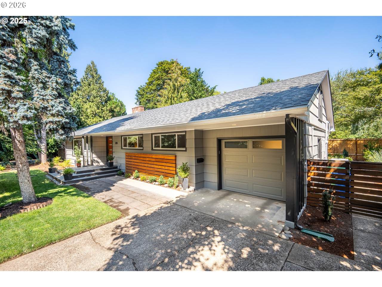 2015 Eastwood Ln - Photo 1