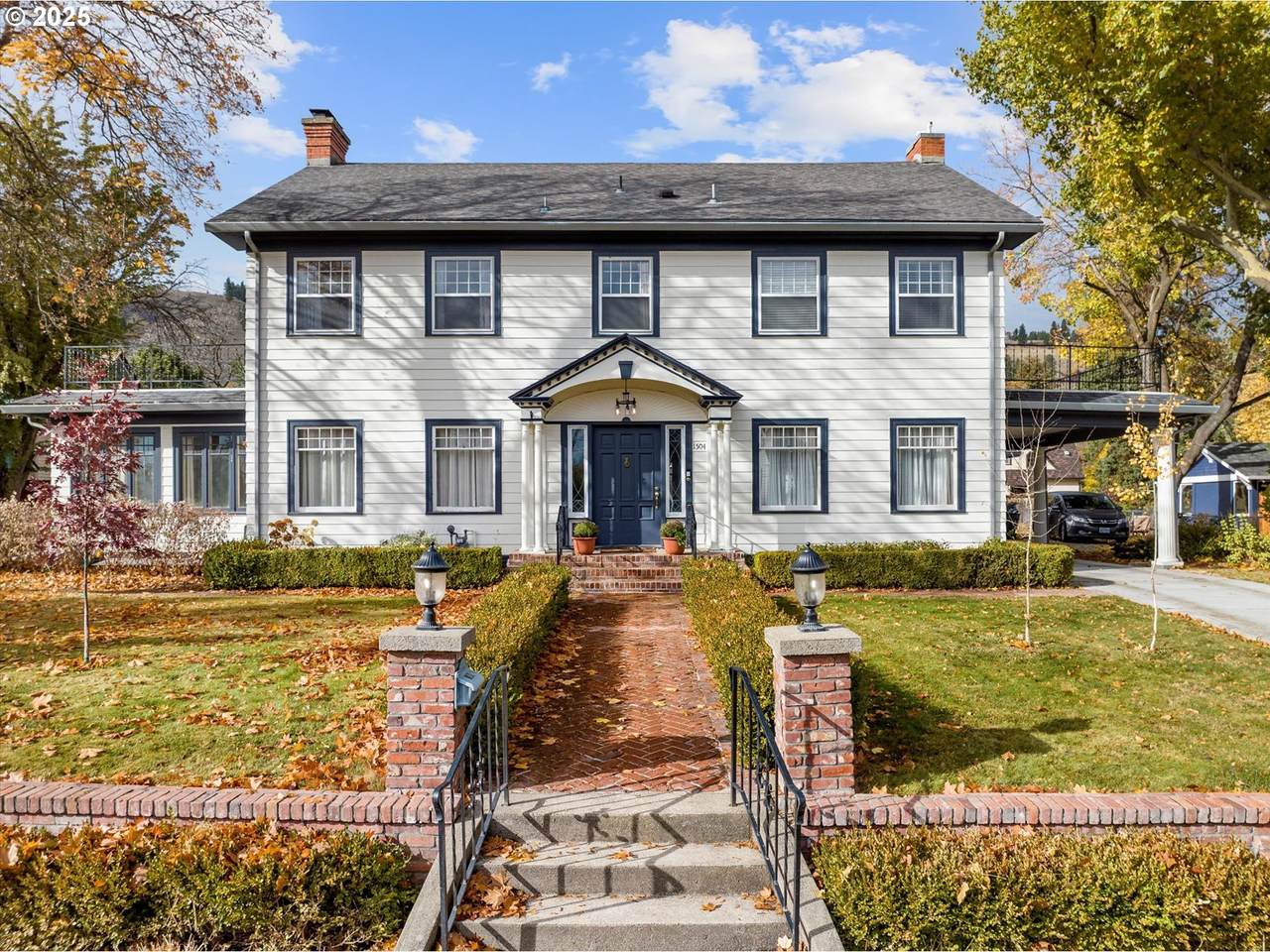 1504 1ST St - Photo 1