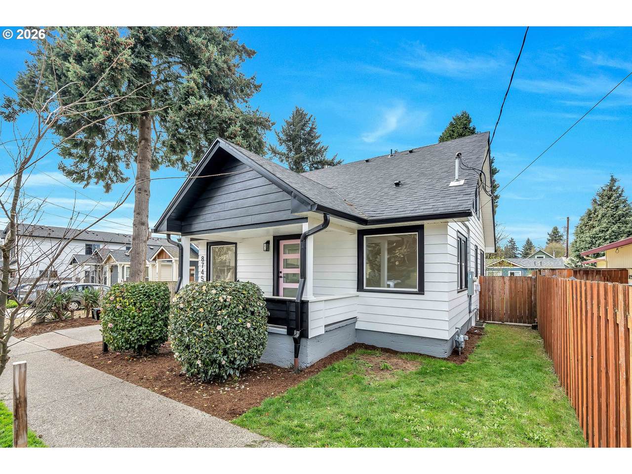https://bt-photos.global.ssl.fastly.net/portland/1280_boomver_1_329110203-2.jpg