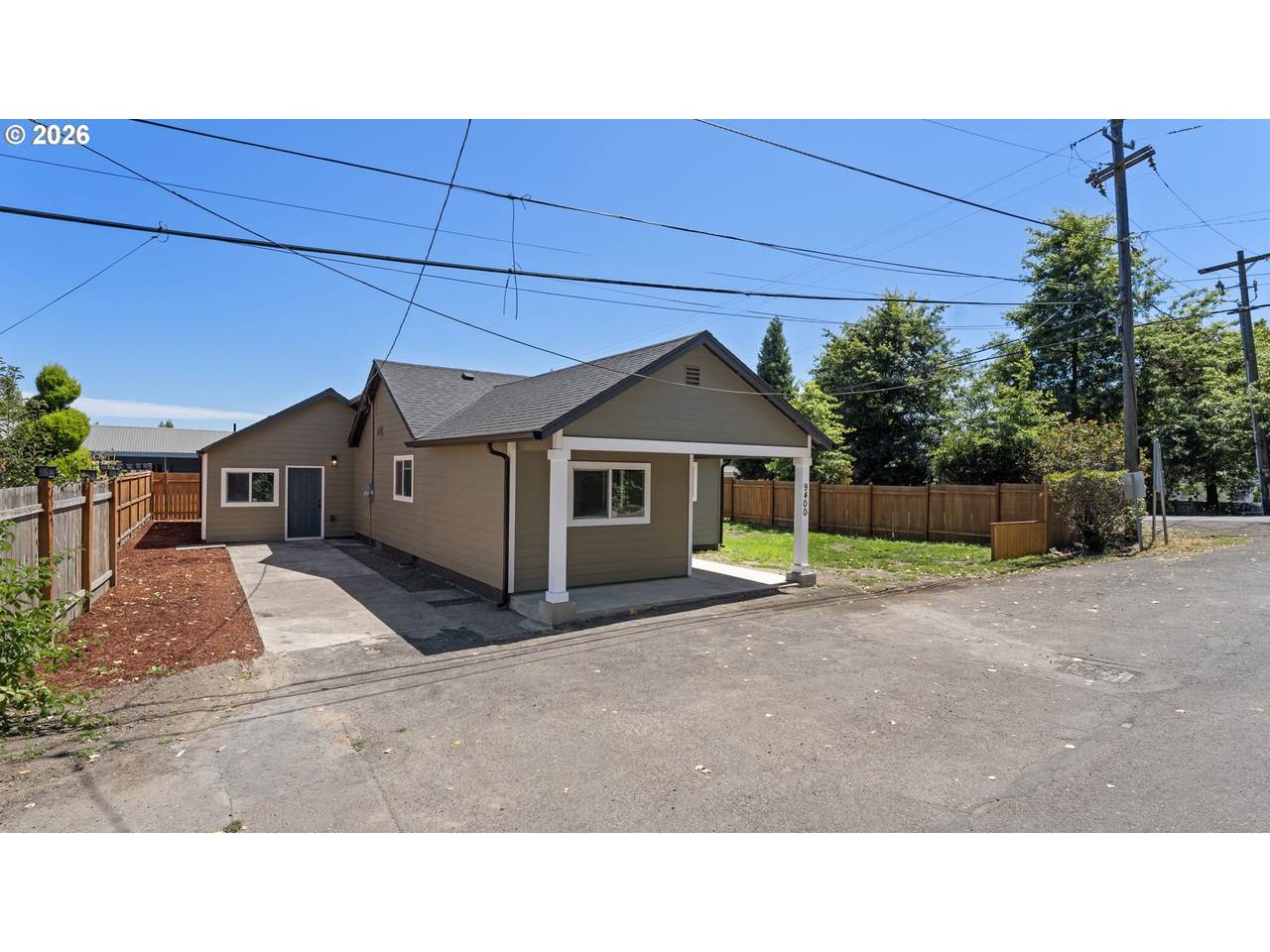 https://bt-photos.global.ssl.fastly.net/portland/1280_boomver_1_329571832-2.jpg