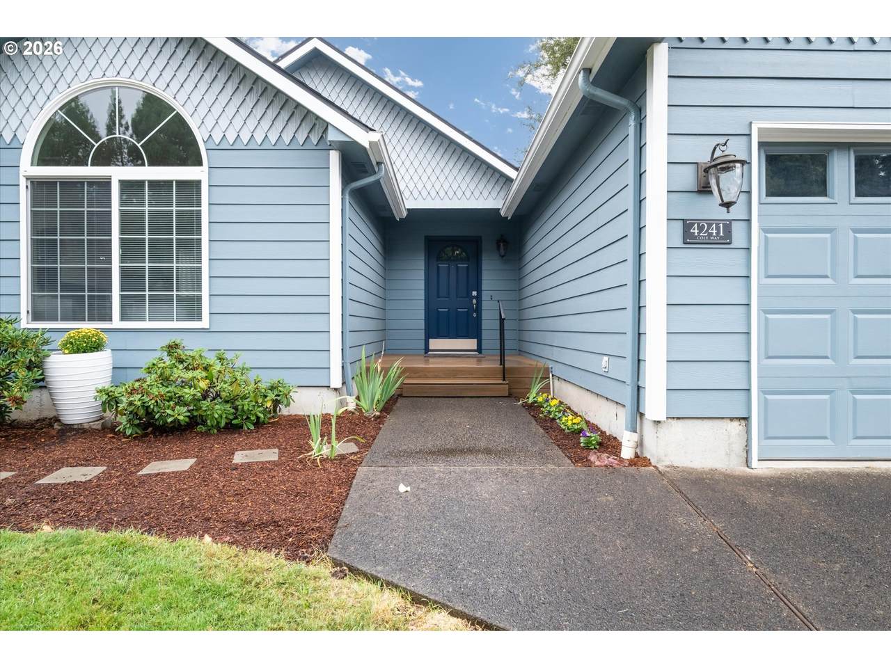 https://bt-photos.global.ssl.fastly.net/portland/1280_boomver_1_329949273-2.jpg