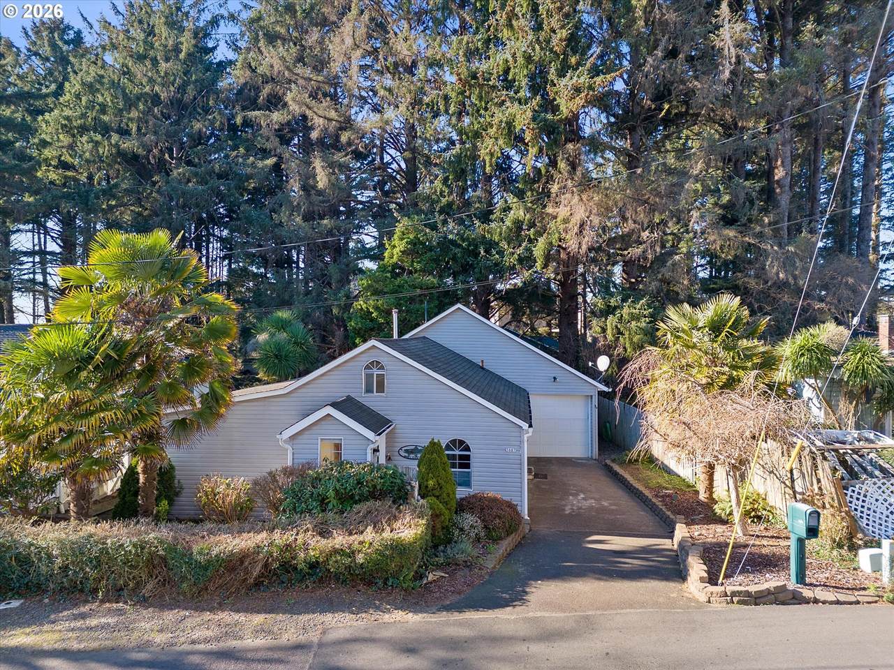 3607 Port Ave - Photo 1