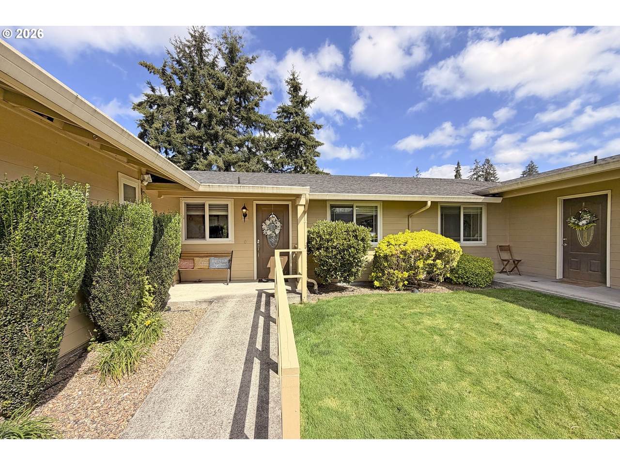 https://bt-photos.global.ssl.fastly.net/portland/1280_boomver_1_331286257-2.jpg