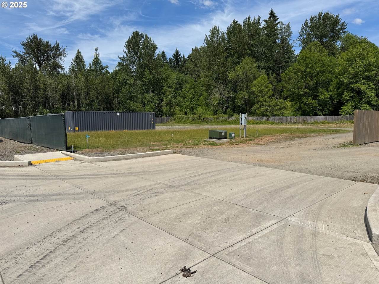 15615 182nd Ave - Photo 1