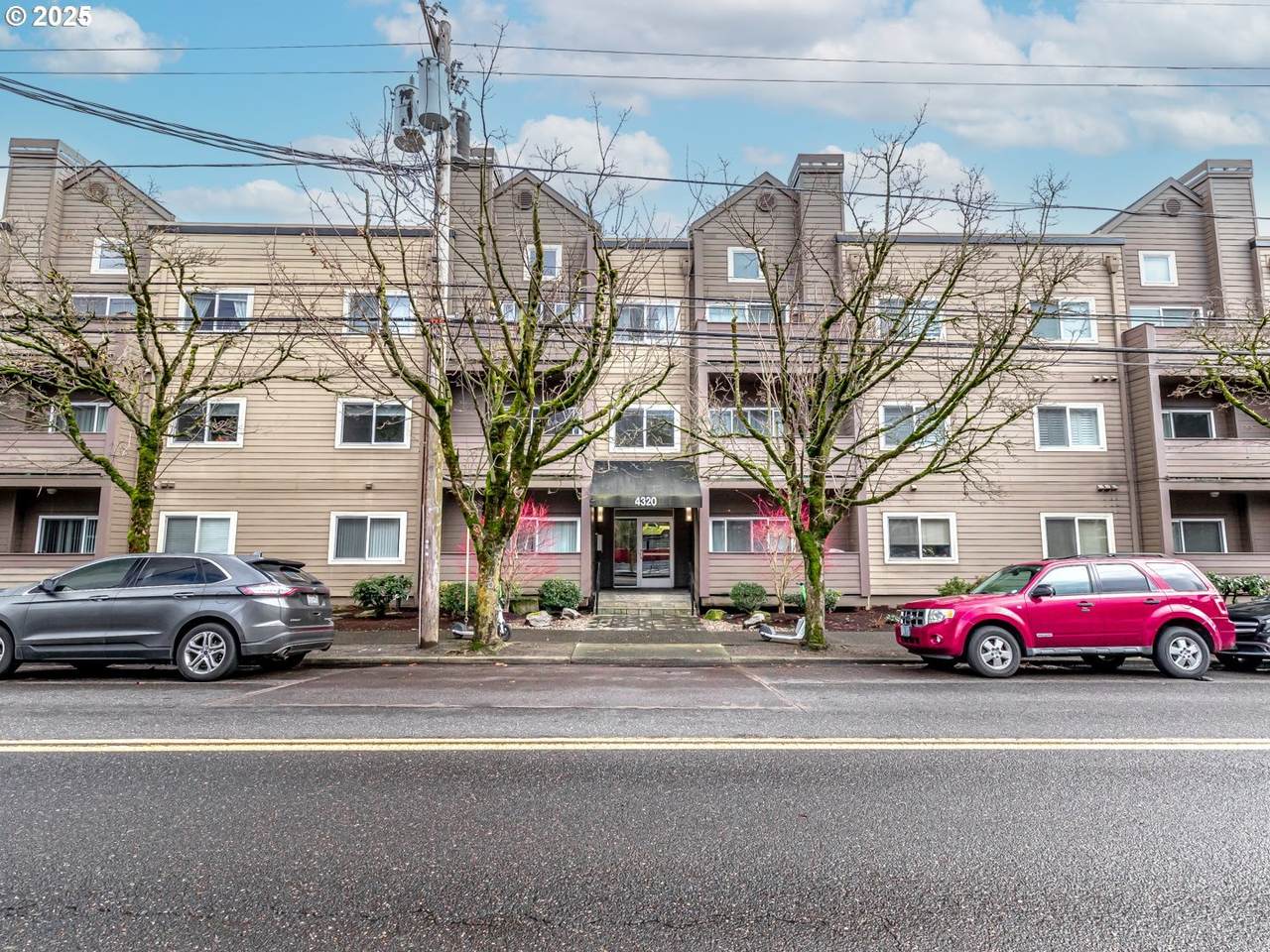 4320 Corbett Ave - Photo 1