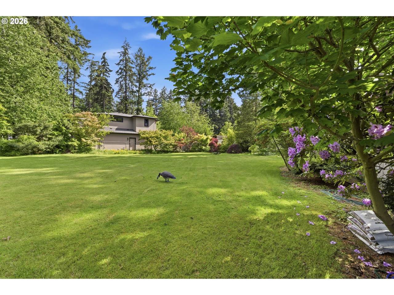 https://bt-photos.global.ssl.fastly.net/portland/1280_boomver_1_332426111-2.jpg