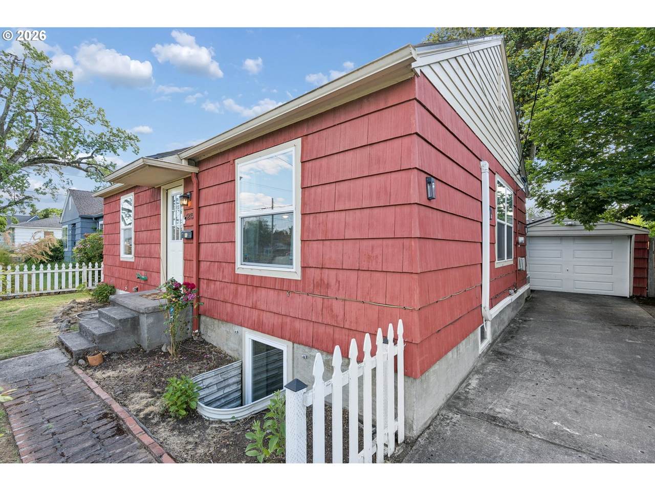 https://bt-photos.global.ssl.fastly.net/portland/1280_boomver_1_332685004-2.jpg