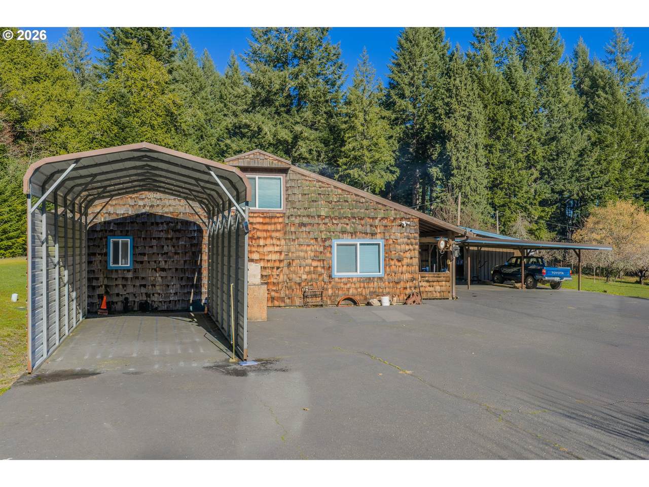 https://bt-photos.global.ssl.fastly.net/portland/1280_boomver_1_333826185-2.jpg