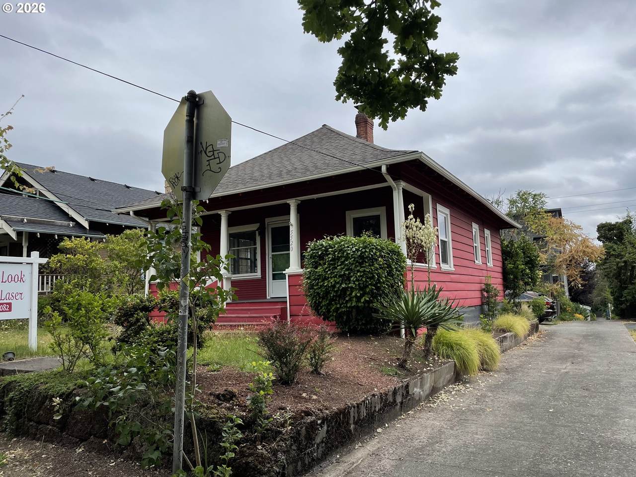 5520 Milwaukie Ave - Photo 1