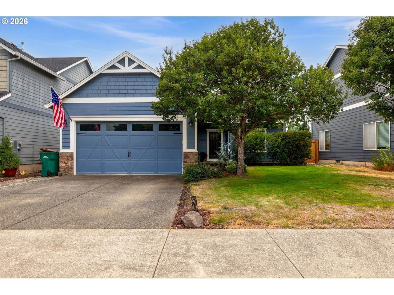 585 Donna Dr - Photo 1