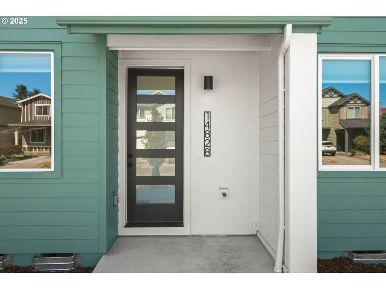 14828 Couch St - Photo 1