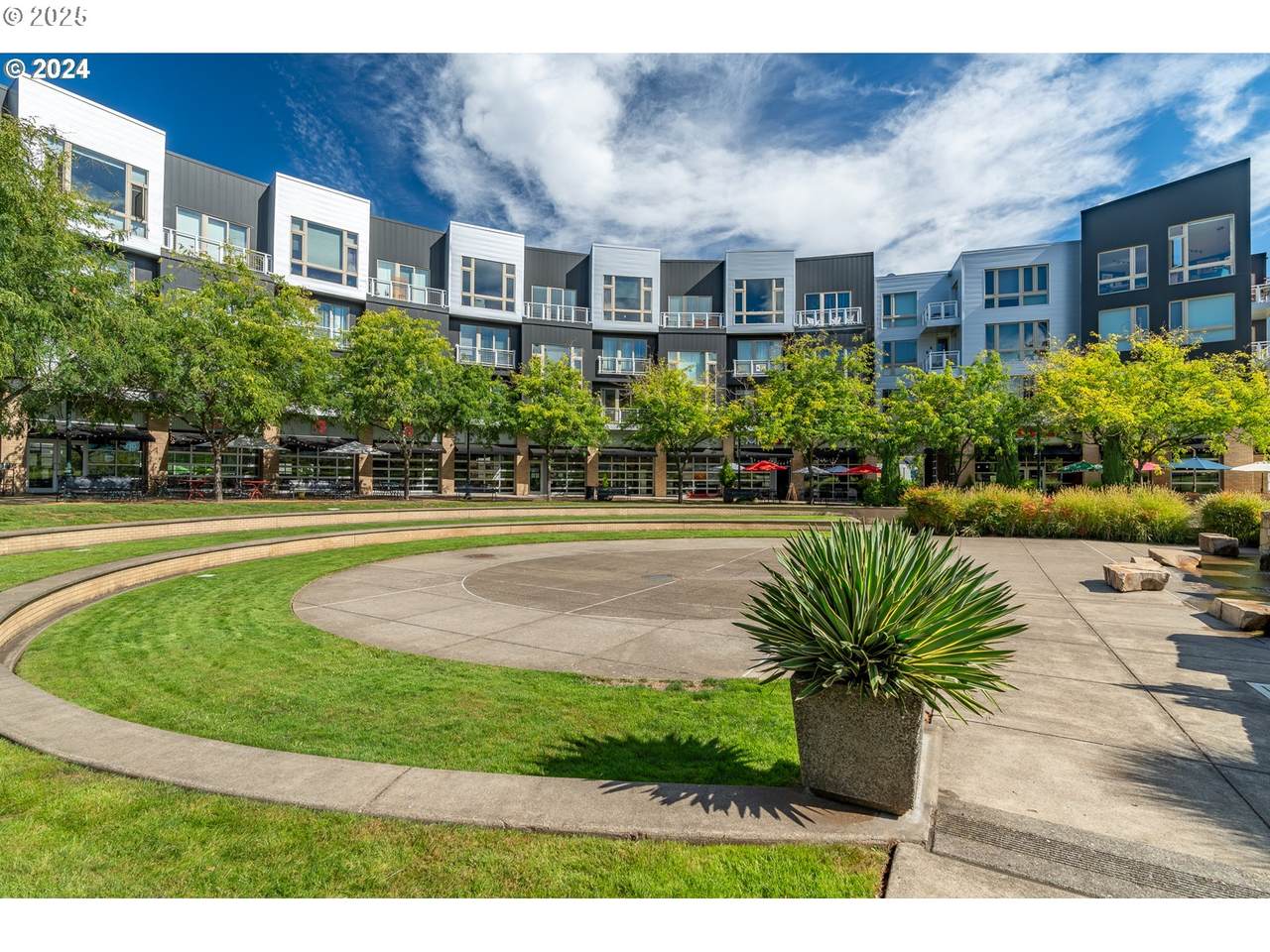 12600 Crescent St - Photo 1