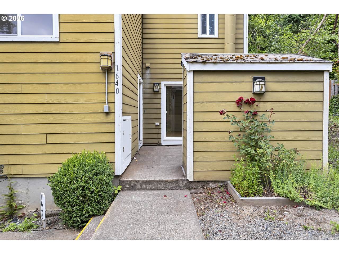 1640 Village Park Pl - Photo 1