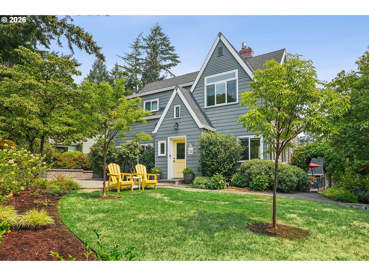 1638 Upland Dr - Photo 1