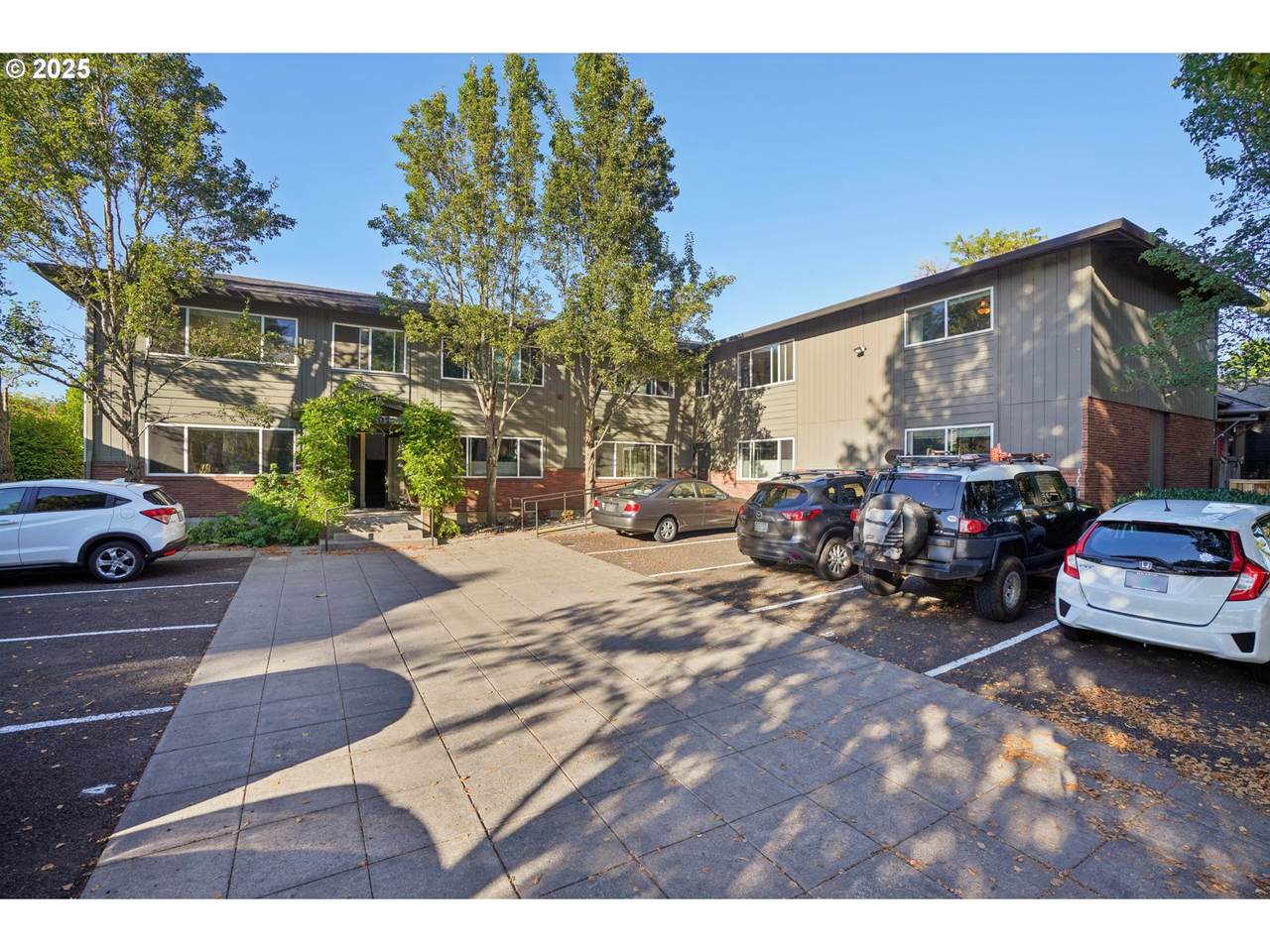 2301 Caruthers St - Photo 1