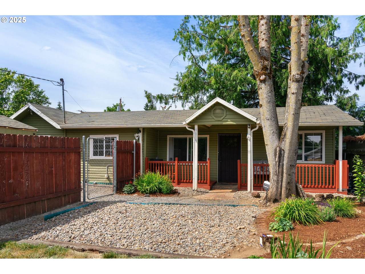 9819 Knight St - Photo 1