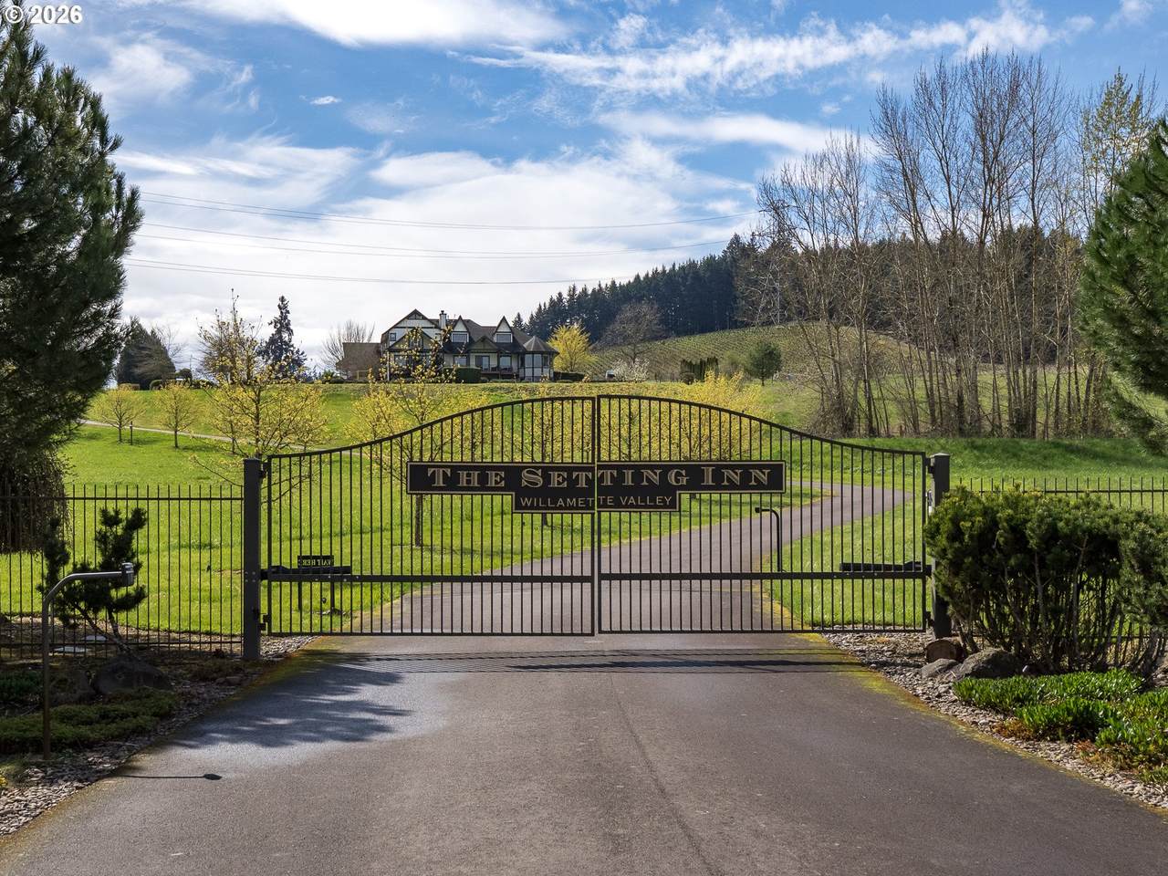 https://bt-photos.global.ssl.fastly.net/portland/1280_boomver_1_343299370-2.jpg