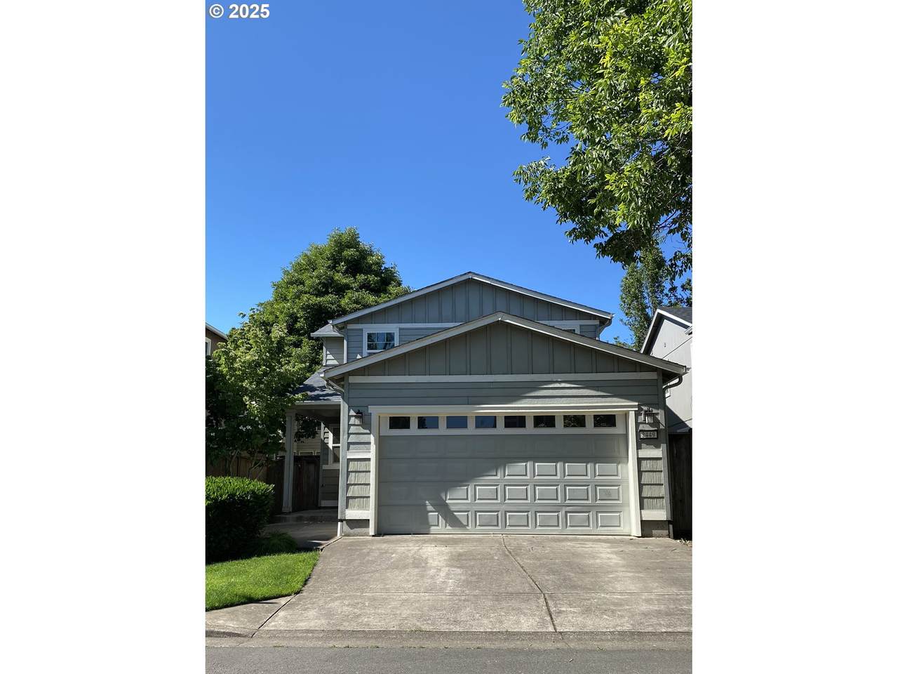2449 Mountain Ter - Photo 1