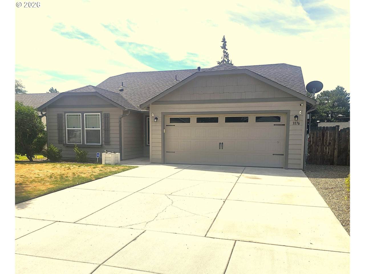 3176 Evergreen Ave - Photo 1