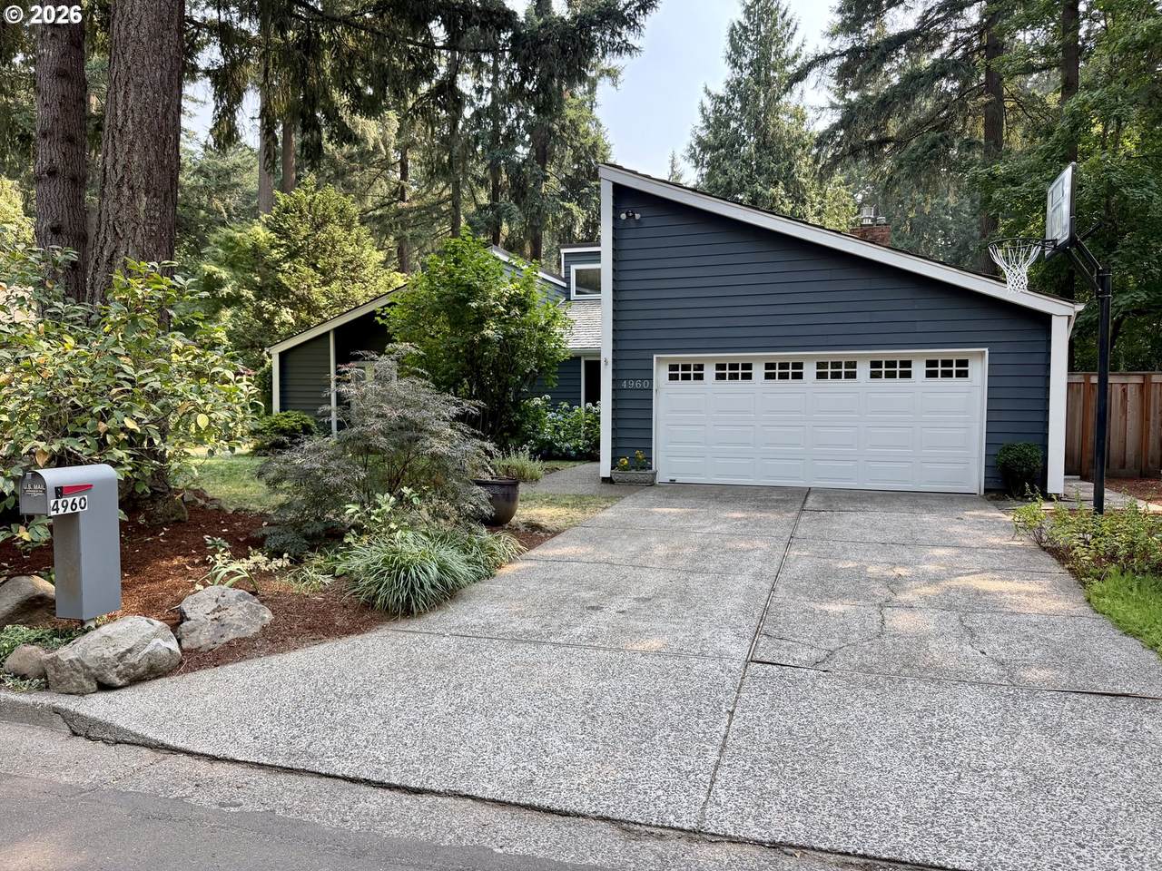 https://bt-photos.global.ssl.fastly.net/portland/1280_boomver_1_345632930-2.jpg