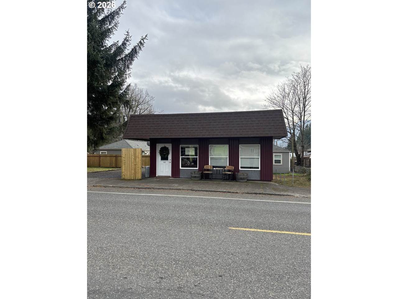 32 Hot Springs Ave - Photo 1