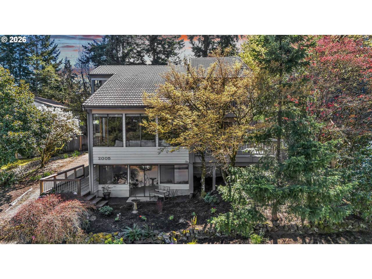 https://bt-photos.global.ssl.fastly.net/portland/1280_boomver_1_346037248-2.jpg