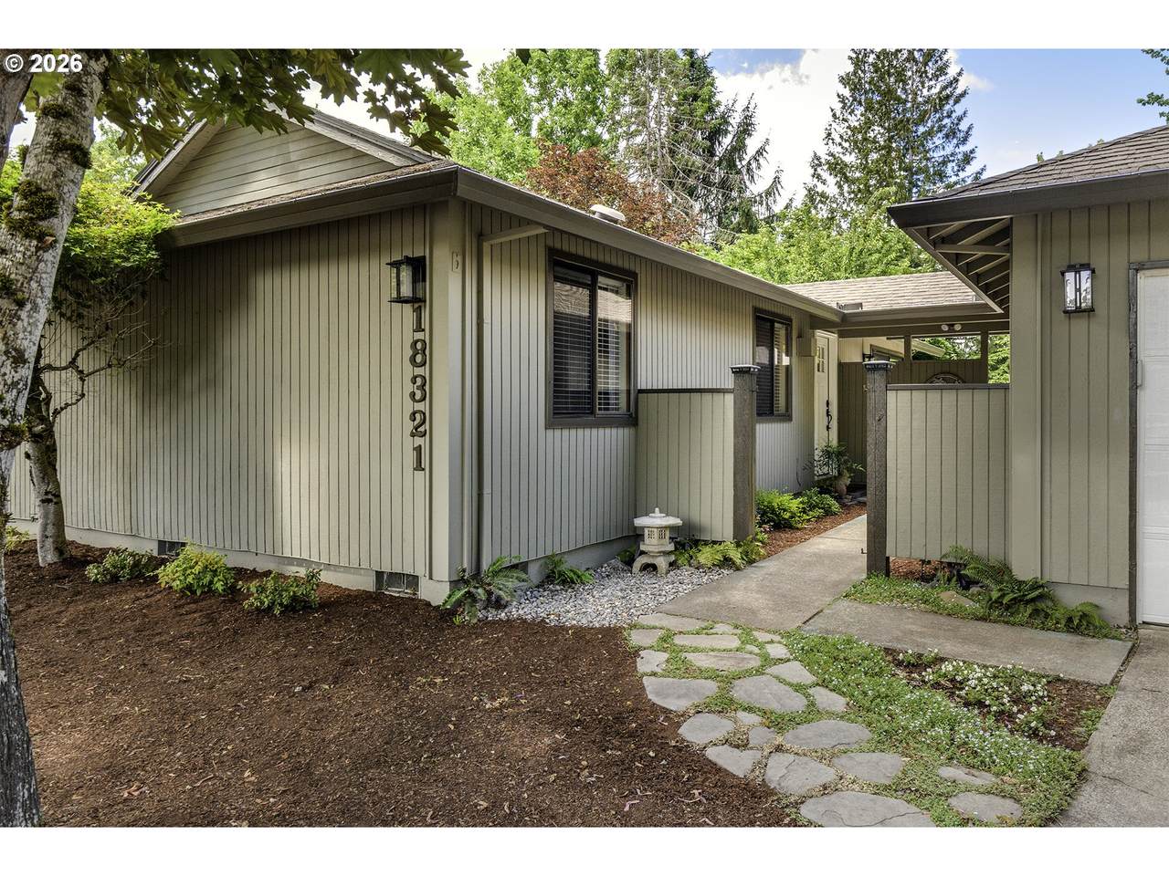 https://bt-photos.global.ssl.fastly.net/portland/1280_boomver_1_346508099-2.jpg