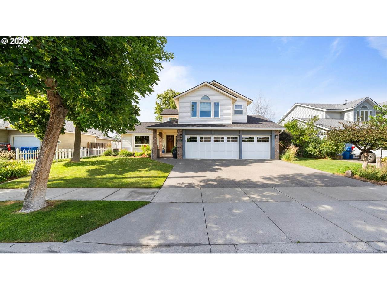 1101 Gladys Dr - Photo 1