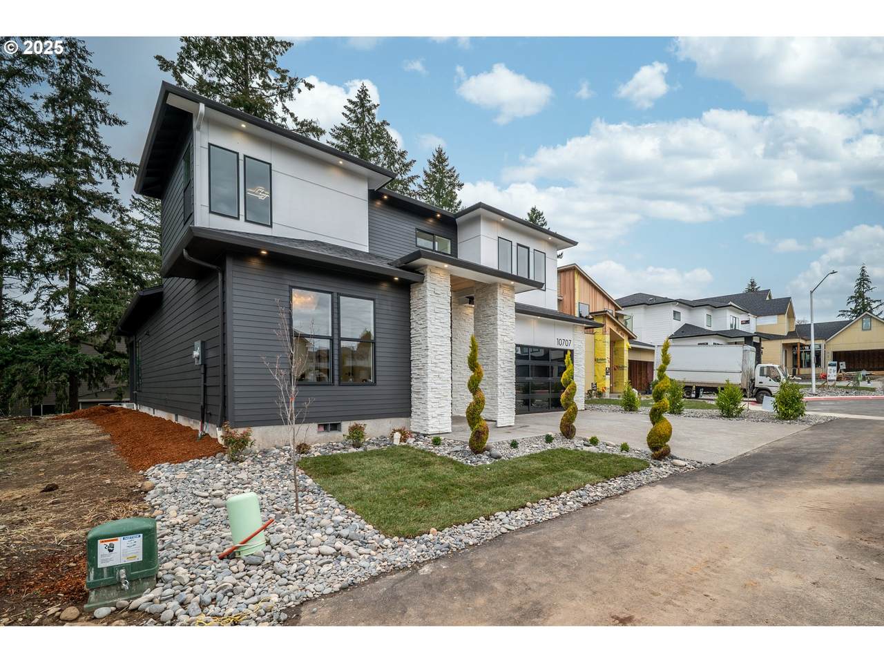 https://bt-photos.global.ssl.fastly.net/portland/1280_boomver_1_348160876-2.jpg