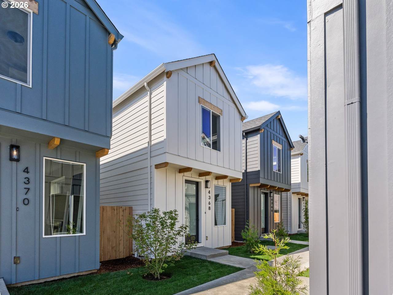 4368 Going St - Photo 1