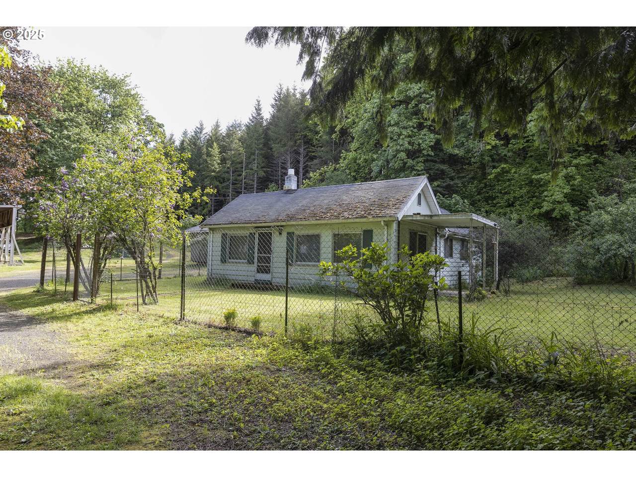 18570 Oakdale Rd - Photo 1