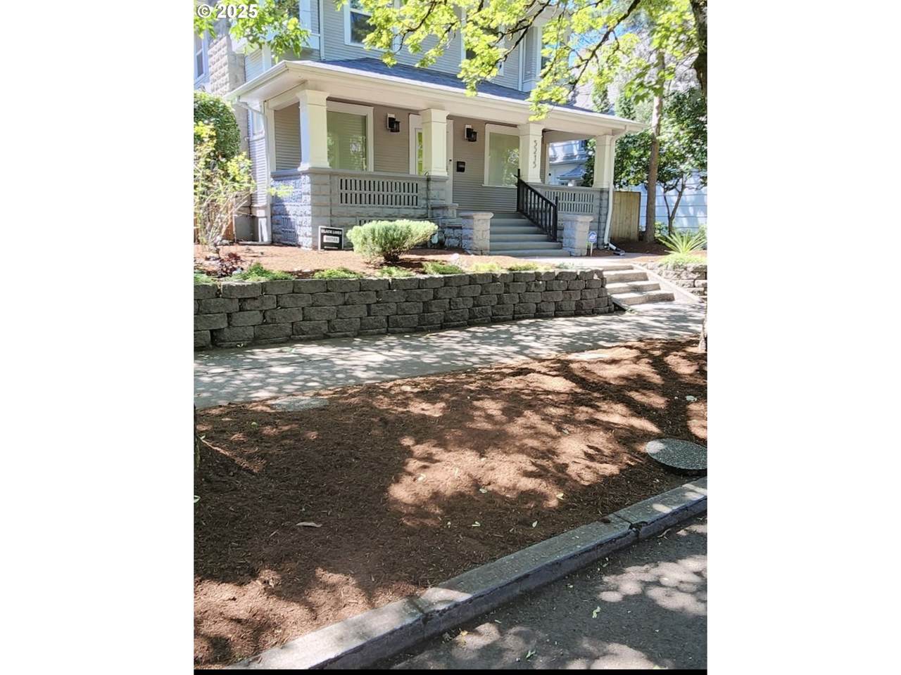 5215 Mallory Ave - Photo 1
