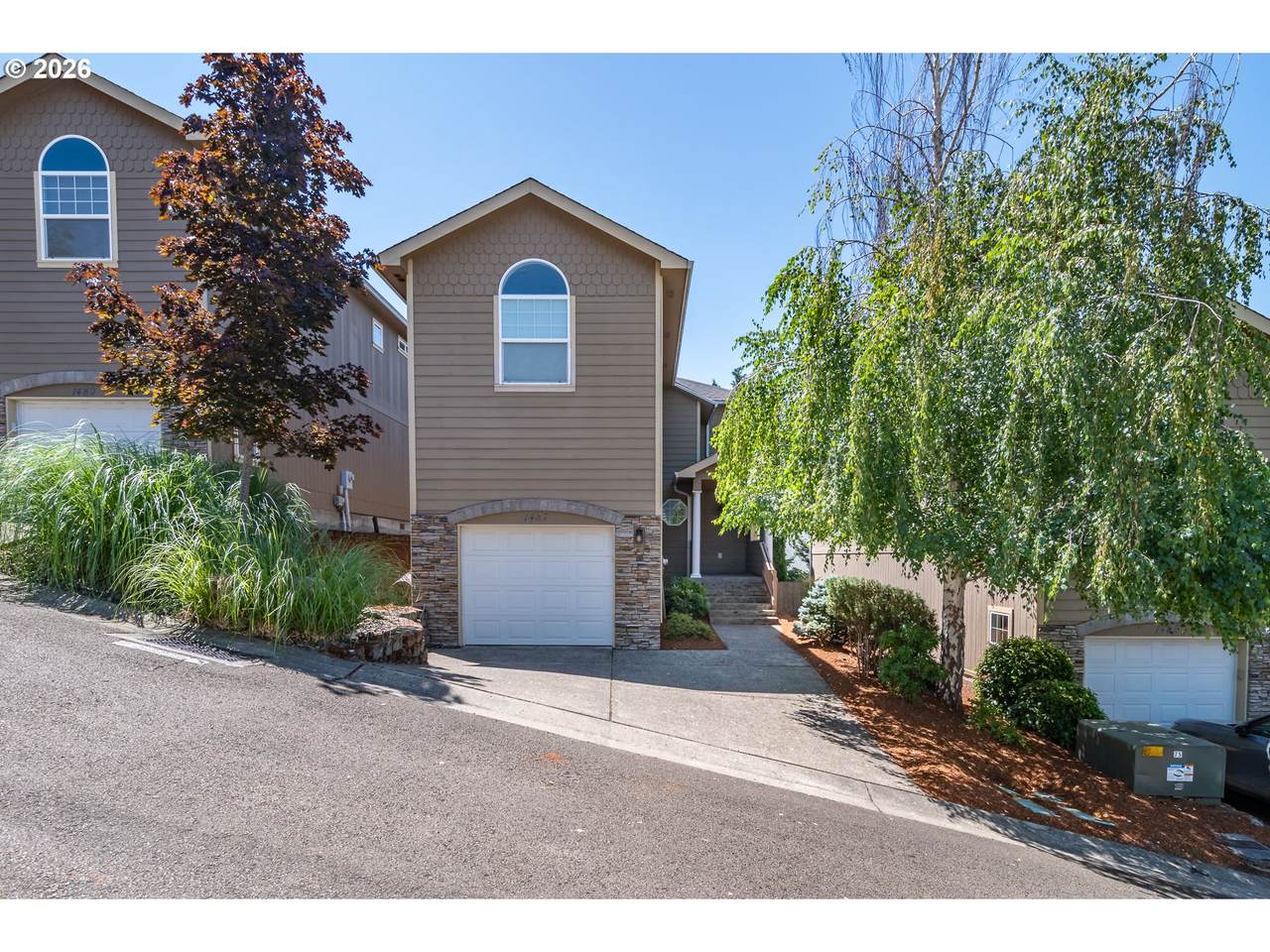 1487 Four Seasons Dr - Photo 1