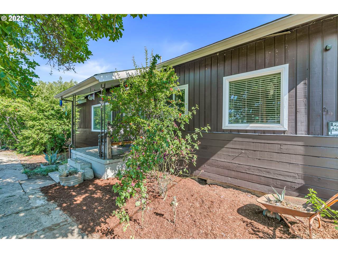 219 Berrydale Ave - Photo 1