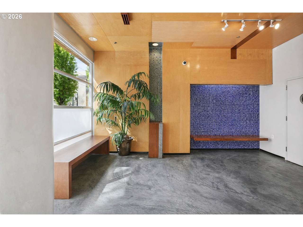 https://bt-photos.global.ssl.fastly.net/portland/1280_boomver_1_355886836-2.jpg