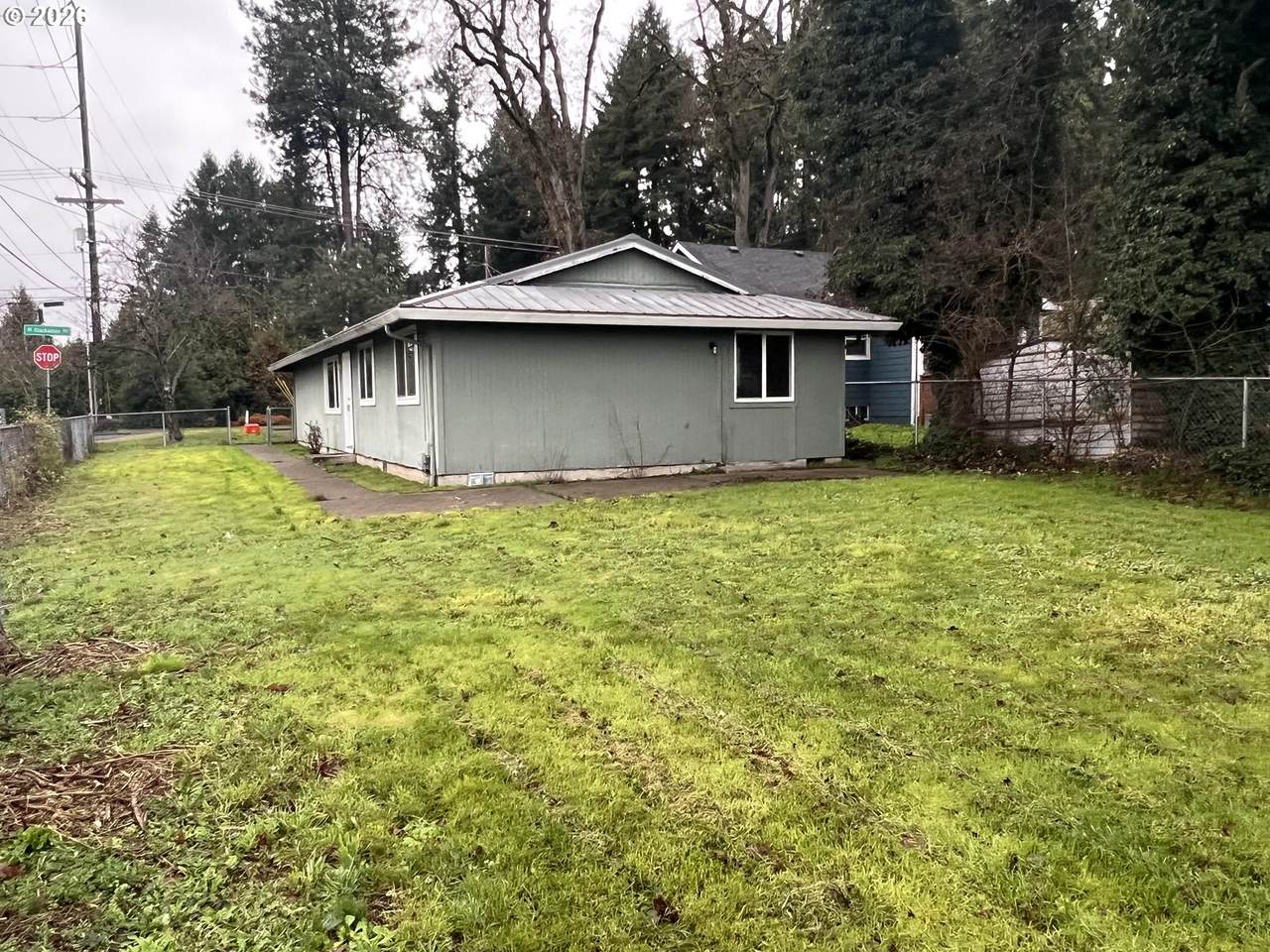 9818 Clackamas Rd - Photo 1