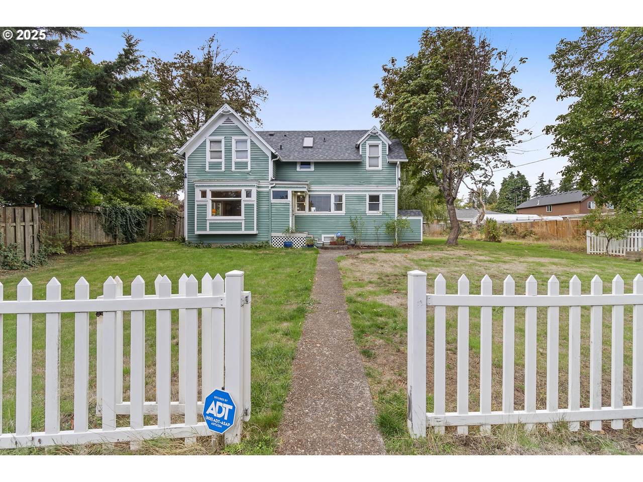 15745 Mckinley Ave - Photo 1