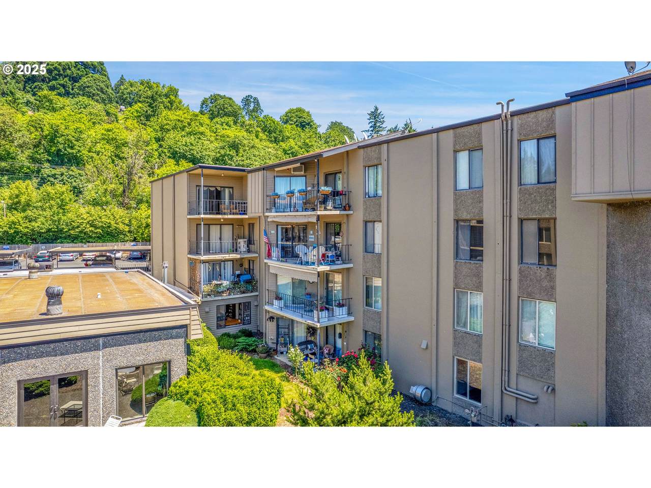 5575 Evergreen Blvd - Photo 1